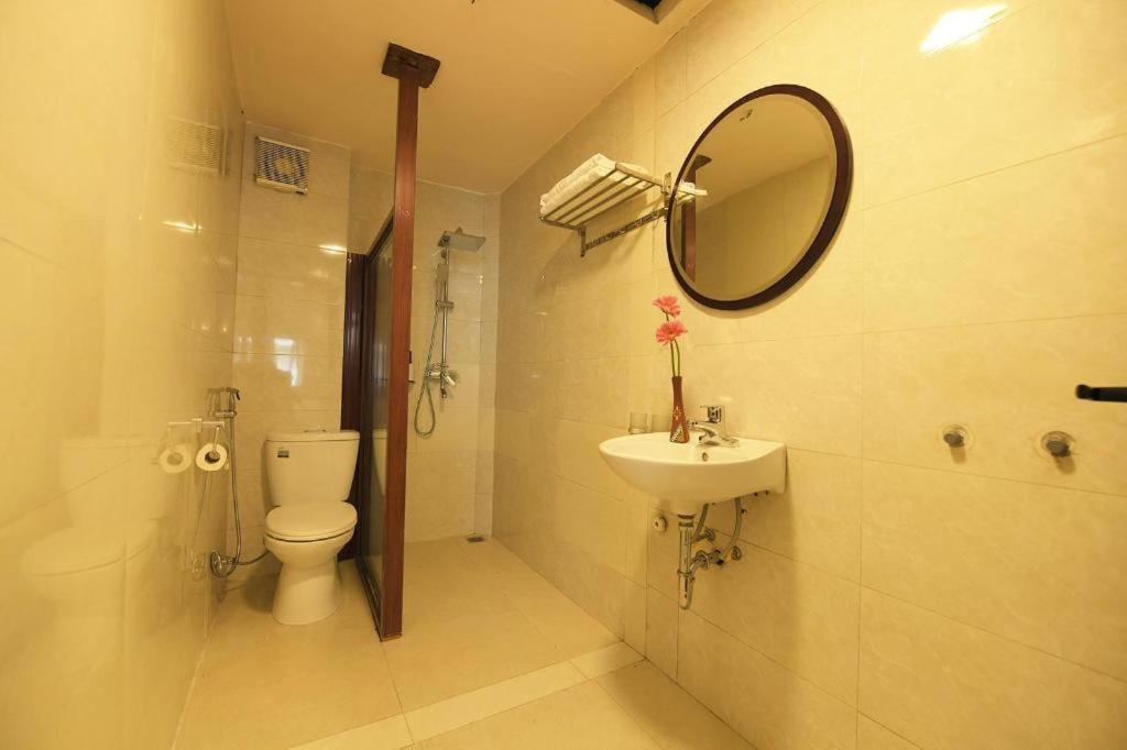 Old Quarter Family Hotel Ханой Екстер'єр фото