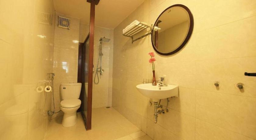 Old Quarter Family Hotel Ханой Екстер'єр фото